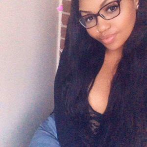 Meet your Posher, Safa